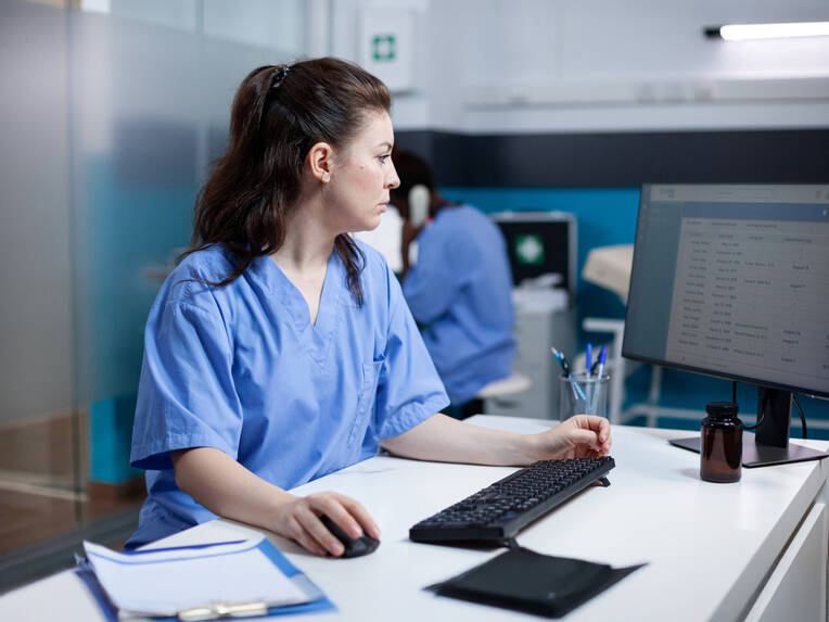 Zwischen Anspruch und Alltag