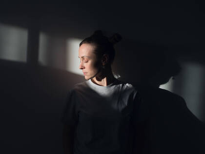 Stuhlinkontinenz geht mit erheblichen Einschränkungen und einem ausgeprägten Schamgefühl einher. Wie Pflegefachpersonen effektiv unterstützen können. 