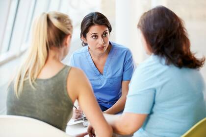 Mit dieser Prüfung erwerben internationale Pflegende eine anerkannte Qualifikation, die es ihnen ermöglicht, in Rheinland-Pfalz beruflich tätig zu werden. Mit dieser Prüfung erwerben internationale Pflegende eine anerkannte Qualifikation, die es ihnen ermöglicht, in Rheinland-Pfalz beruflich tätig zu werden.