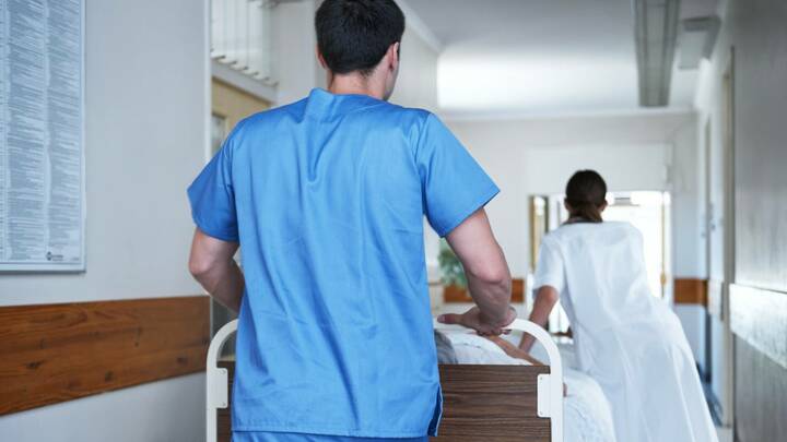 Corona-Patienten bestohlen? Krankenpfleger kommt vor Gericht Corona-Patienten bestohlen? Krankenpfleger kommt vor Gericht