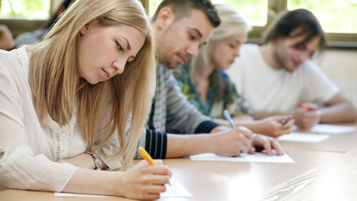 Pflegeausbildung: Verdi hält Regelung zur Zwischenprüfung für "abwegig"