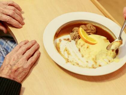 In einem Review untersuchte ein britisches Forscherteam die Wirksamkeit verschiedener Maßnahmen der Schlucktherapie.