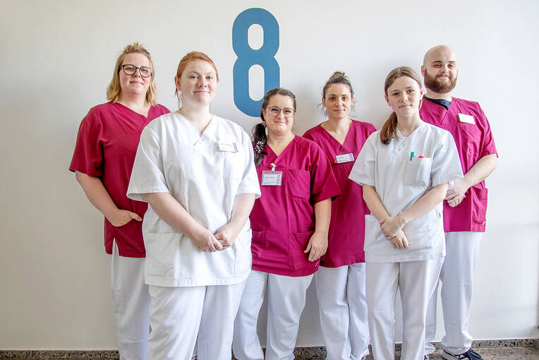 Jung und Alt in Pflegeteams organisieren