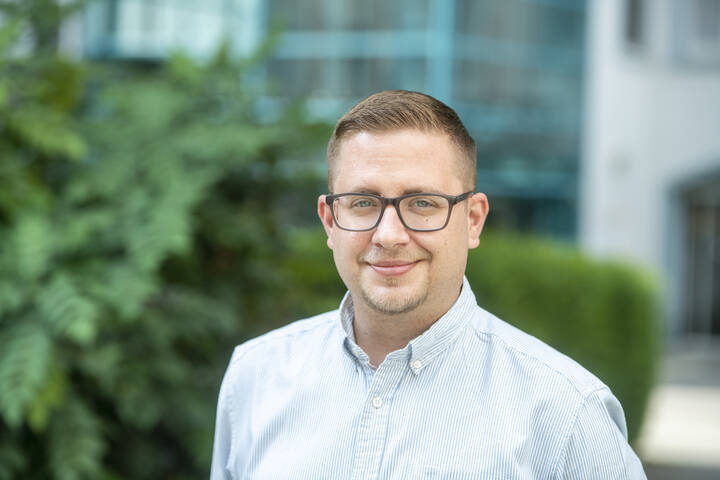Thomas Anderson ist seit Juli Pflegedirektor am DGD Krankenhaus Sachsenhausen. 2011 hat er dort seine Pflegeausbildung begonnen.