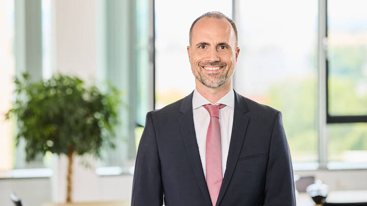 Mitgliederbefragung zur Landespflegekammer Rheinland-Pfalz: Gesundheitsminister Clemens Hoch erläutert Hintergründe, Ziele und mögliche Folgen für die Zukunft der Pflege.