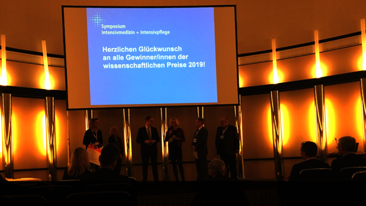 Pflegerin aus Heidelberg gewinnt Hanse-Pflegepreis