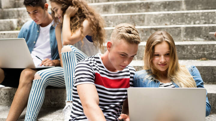 Hessen stellt die Schulgeldfreiheit für Auszubildende im Pflegeberuf sicher. 