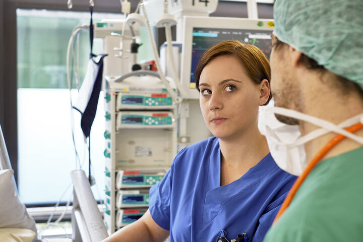 Wer einen Tätigkeitskatalog zu Vorbehaltsaufgaben erwartet, denkt Pflege zu klein, so DIP-Direktor Frank Weidner. Wer einen Tätigkeitskatalog zu Vorbehaltsaufgaben erwartet, denkt Pflege zu klein, so DIP-Direktor Frank Weidner.