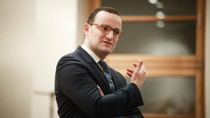 Spahn plant Pflegezuschlag auf Klinikrechnungen