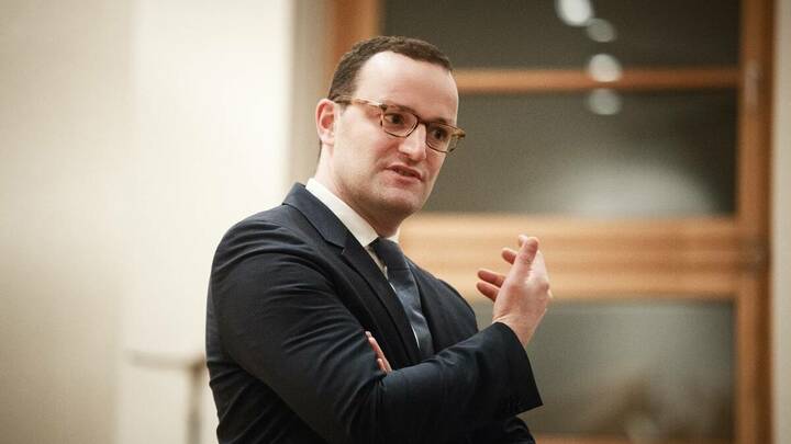 Spahn will stärkere Tarifbindung in der Pflege