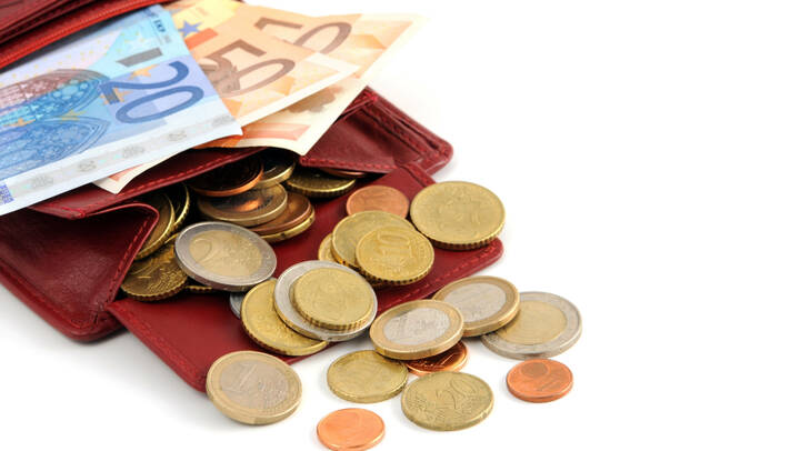 Spahn fordert mindestens 14 Euro Stundenlohn 