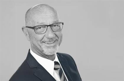 Der Deutsche Pflegeverband trauert um seinen langjährigen Geschäftsführer Rolf Höfert, der am 19. Februar 2026 verstorben ist. Der DPV würdigt sein Wirken.