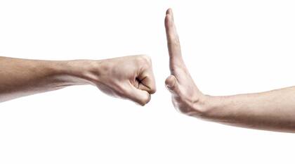 Während Präventions- und Krisenstrategien andernorts politisch unterstützt werden, sind Ausbildungsstätten der Pflege bislang ausgeschlossen. Pflegeschulen kritisieren dies.