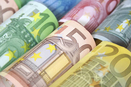 Bayern führt einen Praxisanleiterbonus ein, um innovative Pflegeanleitungskonzepte zu fördern. Praxisanleitende können sich ab 1. April dafür bewerben. Bayern führt einen Praxisanleiterbonus ein, um innovative Pflegeanleitungskonzepte zu fördern. Praxisanleitende können sich ab 1. April dafür bewerben.