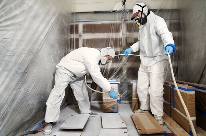 Mit Sonderregelungen für Freiberufler, einer Meldeplattform für Freiwillige und Hilfe von Handwerksbetrieben soll Pflegenden jetzt geholfen werden.
