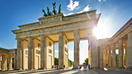 Die Kampagne #PflegeJetztBerlin setzt sich seit 2019 für bessere Arbeitsbedingungen, Wertschätzung und eine starke Pflege in der Hauptstadt ein. Die Kampagne #PflegeJetztBerlin setzt sich seit 2019 für bessere Arbeitsbedingungen, Wertschätzung und eine starke Pflege in der Hauptstadt ein.