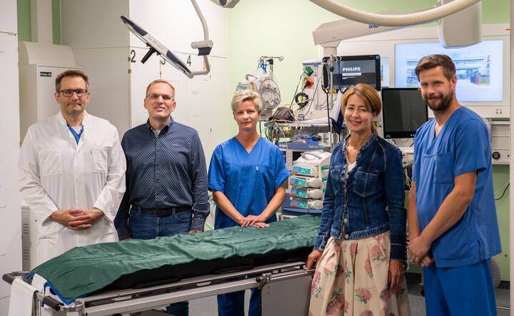 Die Universitätsmedizin Rostock startet im September 2025 eine Weiterbildung zur Notfallpflege. Pflegefachpersonen können ihre Handlungssicherheit stärken und Kompetenzen in der Akutversorgung ausbauen.