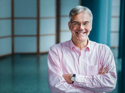 Warum Pflegende an der Befragung teilnehmen sollten – auch wenn sie keine Suchtmittel konsumieren, erläutert Studienleiter Jürgen Osterbrink.