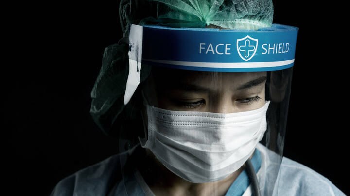 Weltweit sind weit mehr als eine Mio. Beschäftigte im Gesundheitssektor an COVID-19 erkrankt. 