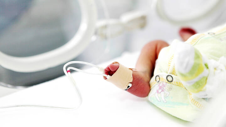 Erste Klinik testet KI für Frühchen