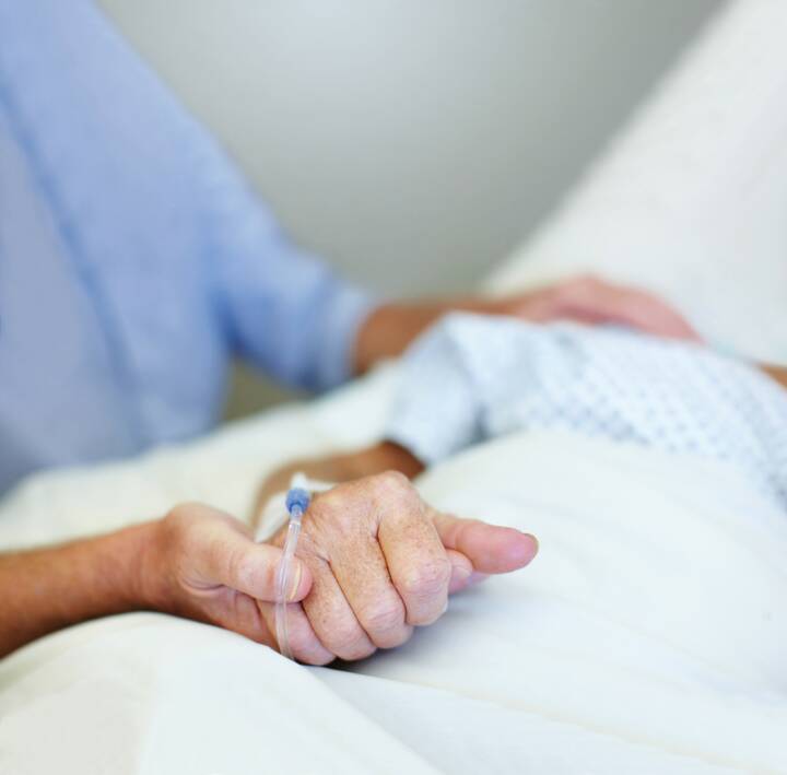 Die Ethikkommission für Berufe in der Pflege Niedersachsen empfiehlt spezifische Weiterbildungen für einzelne Pflegefachpersonen zum Umgang mit Sterbewünschen.