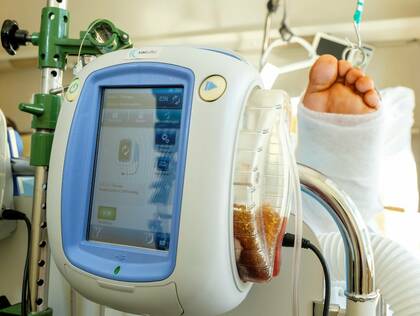 Ist die Vakuumtherapie eine Alternative zur Standard-Wundversorgung bei primär heilenden chirurgischen Wunden? 