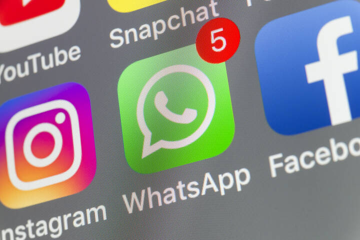 Wer personenbezogene Daten über Messenger teilt, riskiert Datenschutzverstöße und arbeitsrechtliche Konsequenzen. Experten erklären, was erlaubt ist – und welche Alternativen DSGVO-konform sind.