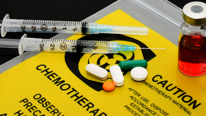 Nationale Studie: Viele onkologisch Pflegende sind Chemotherapeutika-Lecks ausgesetzt. Schulungen, Kontrollen und sichere Systeme fehlen häufig.
