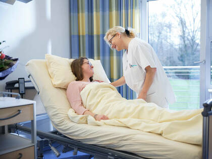 Am Israelitischen Krankenhaus Hamburg begleitet eine Advanced Practice Nurse Menschen mit einer Krebserkrankung lang­fristig. 