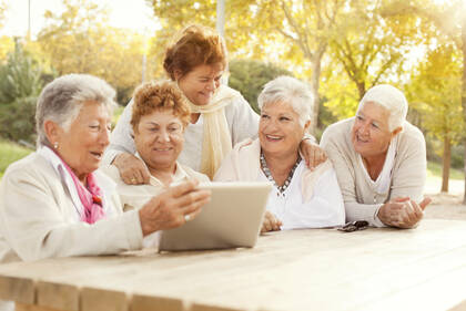 Das Kuratorium Deutsche Altershilfe hat ein 9 Reformbausteine umfassendes Strategiepapier veröffentlicht, um notwendige Pflegereformen anzustoßen. 