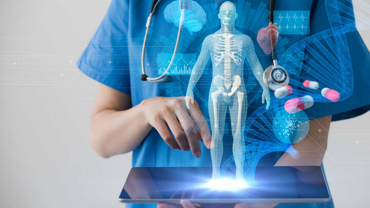Bündnis aus 7 Verbänden ruft dazu auf, die Digitalisierung in der Pflege voranzutreiben.