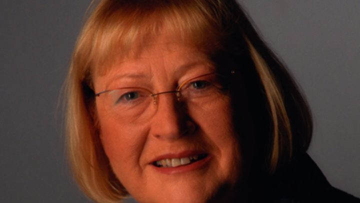 Der DBfK Nordwest hat erstmals den "Mauritz Ring" für außergewöhnliches Engagement im DBfK verliehen – zur Prämiere an Namensgeberin Marita Mauritz.