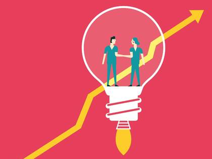 Das Klinikum Stuttgart hat ein Onboarding-Programm entwickelt, das neue und in den Beruf zurückkehrende Pflegefachpersonen bei der Integration begleitet. 