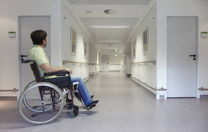 Warum Pflegende bei der nahenden Bundestagswahl wählen gehen sollten, obwohl die aktuellen Wahlprogramme wenig Fortschrittliches zum Thema Pflege enthalten. 