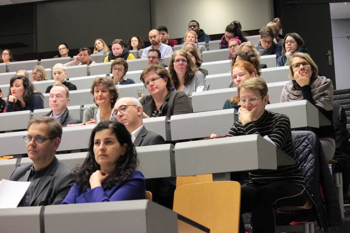 Maio: "Alle Disziplinen können von der Pflege lernen"