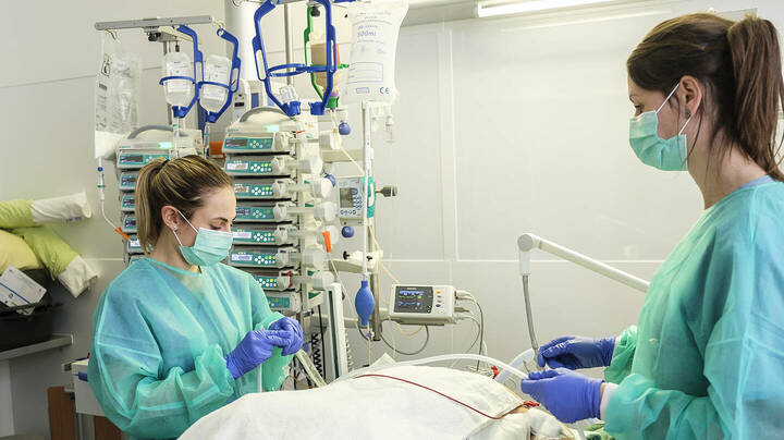 Eine Arbeitsgruppe wird täglich Vorhersagen des weiteren Verlaufs von intensivmedizinisch zu behandelnden COVID-19-Patienten bereitstellen.