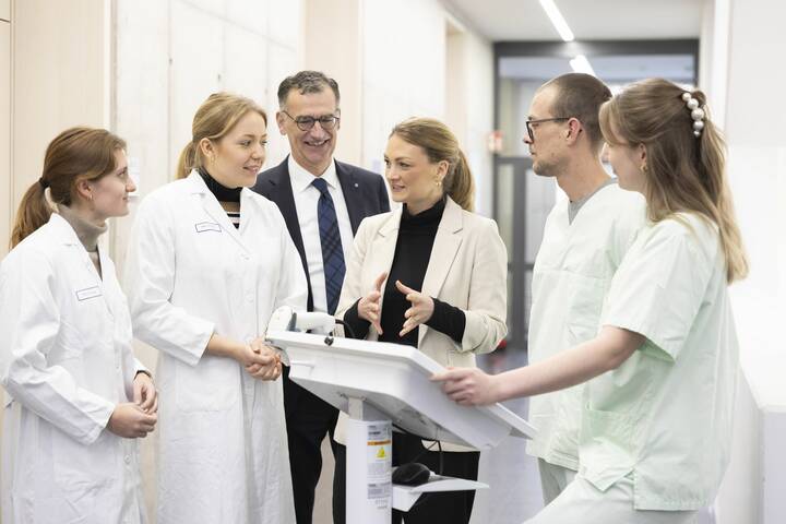 Am Klinikum Nürnberg haben junge Nachwuchskräfte ihre Zukunftsvision für das Jahr 2040 in ihrer Branche erarbeitet.  Am Klinikum Nürnberg haben junge Nachwuchskräfte ihre Zukunftsvision für das Jahr 2040 in ihrer Branche erarbeitet.