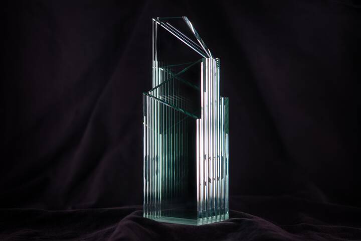 Der Spielfilm "Heldin" von Petra Volpe gewinnt den erstmals vergebenen Box Office Quartz des Schweizer Filmpreises 2026. Mit über 207.000 Eintritten ist er der erfolgreichste Schweizer Film im Vorjahr gewesen.