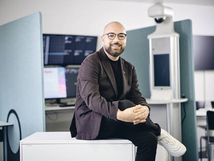 Das Luzerner Kantonsspital hat mit der Virtual Care Unit ein innovatives hybrides Versorgungskonzept eingeführt. Der pflegerische Leiter dieser Abteilung, António Braizinho, berichtet.